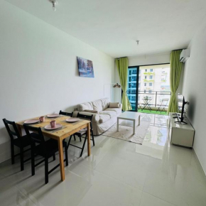 Seaview 2B1R condo forest city